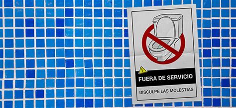 Cartel baño fuera de servicio - Cartel Gratis