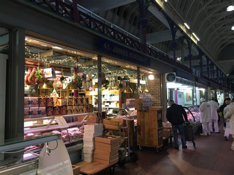 An Early Morning Trip To London's Famous Meat Market | Londonist