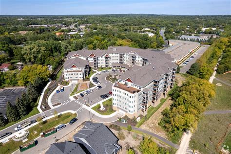 Applewood Pointe - Apartments in Eden Prairie, MN | Apartments.com