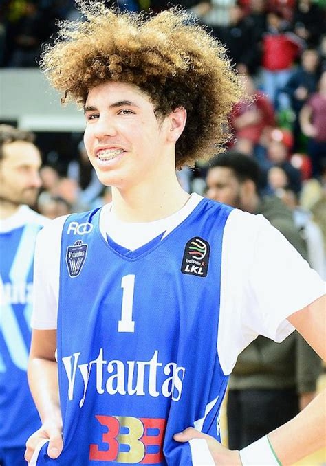 LaMelo Ball Height, Weight, Age, Girlfriend, Family, Facts, Biography