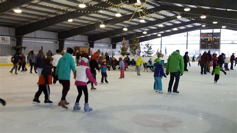 Holiday Skating Sessions - Dec. 20-26 - Glacier Ice Rink