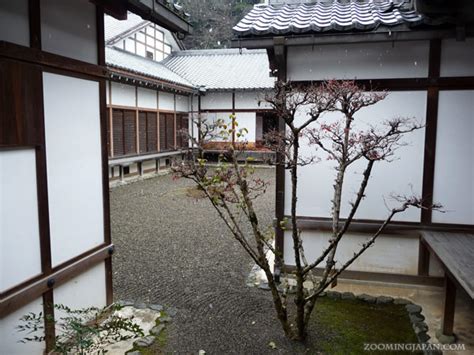 Hikone Castle - An Original Castle Keep You Shouldn't Miss! » Zooming Japan