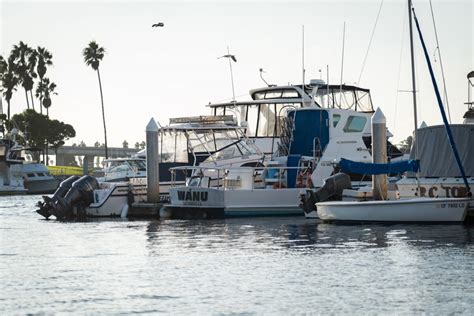 Grub Fishing on The Beach and In The Bay | BDOutdoors