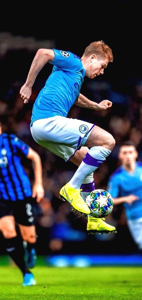 De Bruyne | Football photography, Best football players, Funny soccer videos