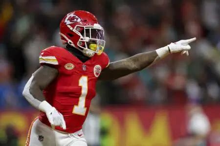 BREAKING: Kansas City Chiefs Lose Offensive Weapon Against Green Bay Packers - Football Blog