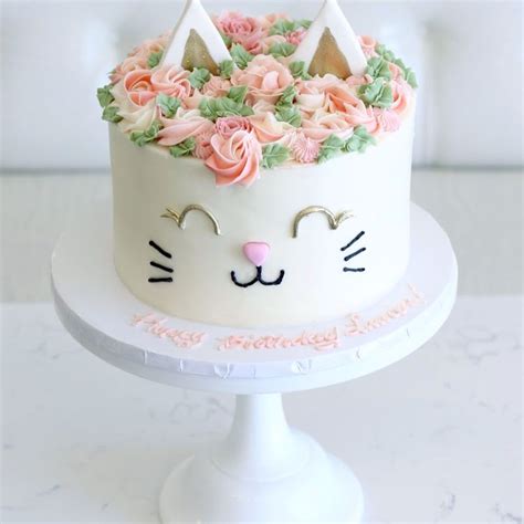 The cutest cat themed birthday! #risecupcakes #catcake #birthdaycake #catcookies #coo… | Gateau ...
