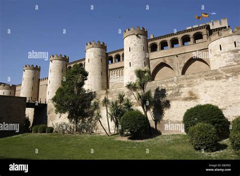 Aljaferia palace history hi-res stock photography and images - Alamy