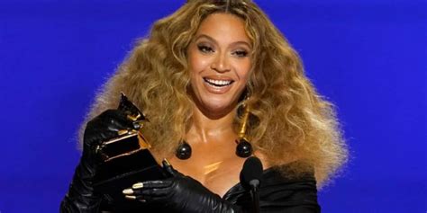 Beyoncé Kicks Off 'Cuff It Season' by Sharing Her Favorite Fan Videos