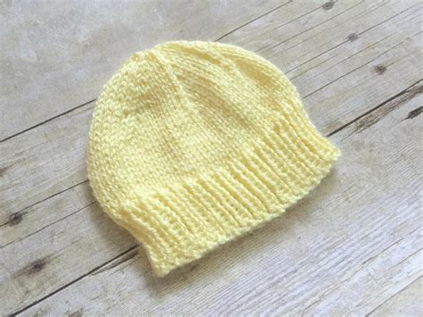 Newborn Baby Hat to Knit – Free Knitting Pattern – SwanJay