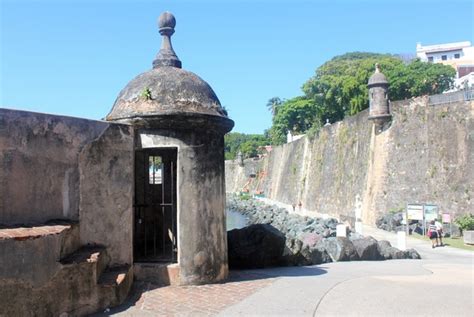 The colourful streets of Old San Juan, Puerto Rico | Traveling Canucks