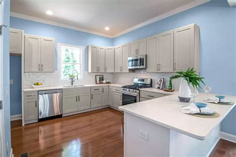 What Wall Color Goes With Gray Kitchen Cabinets? - PA Kitchen