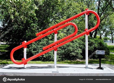 Kipling Saskatchewan Red Paperclip Sculpture World's Largest Paperclip Bell Park – Stock ...