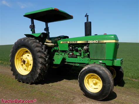 TractorData.com John Deere 2640 tractor information