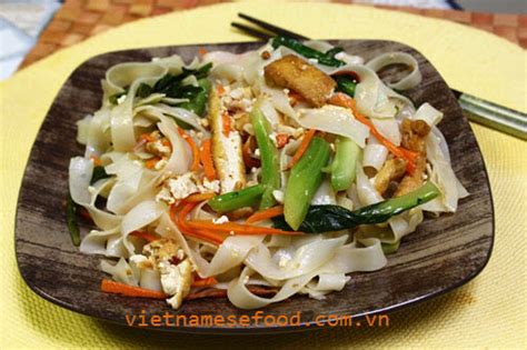 Stir fried Vegetarian Phở Noodle Recipe (Phở Xào Chay) - EZ Vietnamese Cuisine