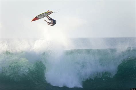 17 Photos Of The Most Gorgeous Surfing Fails | HuffPost Sports