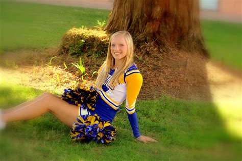 CHEER: individual pic: pose: fall sports pictures | Cheer picture poses, Cheer poses ...