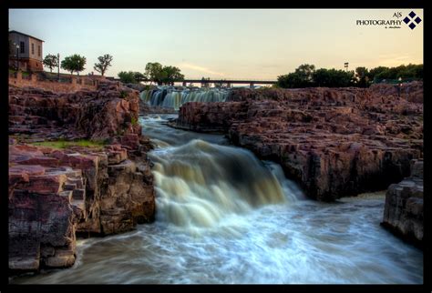 Falls Park - Sioux Falls : HDR | Summer in Sioux Falls. At d… | Flickr