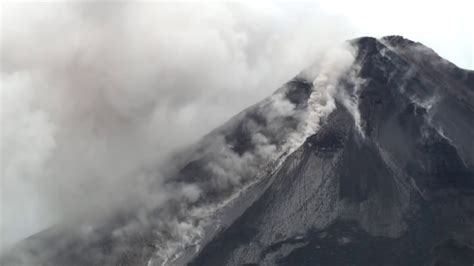 Arenal Volcano Eruption 2010 - YouTube