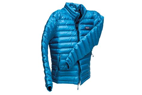 9 Pieces of Winter Hiking Gear You Should Buy - Avenue Calgary