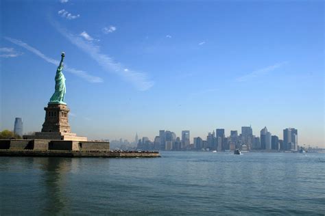 Statue of Liberty - Travel BLAT