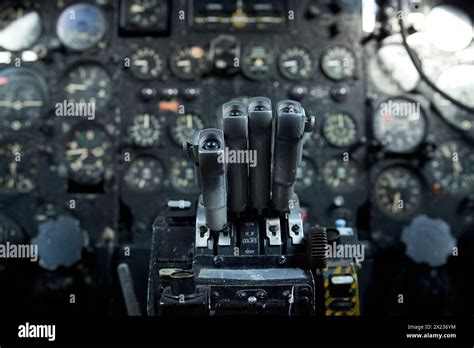 Vulcan Bomber Cockpit Stock Photo - Alamy