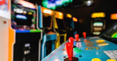 5 of the Best Arcade Bars in America - The Manual