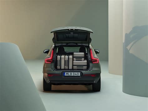 Volvo XC40－Volvo SUV車款中的時尚首選! XC40讓你愛上駕馭都市生活