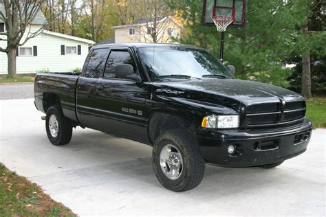 1999 Dodge Ram Pickup 1500 - Information and photos - MOMENTcar