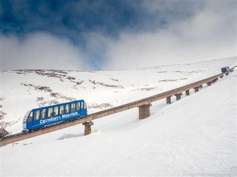 Skiing in the Cairngorms National Park in Scotland - Finding the Universe