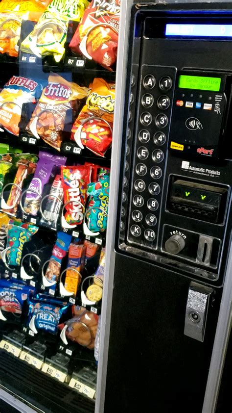 Vending machine : r/hardwaregore