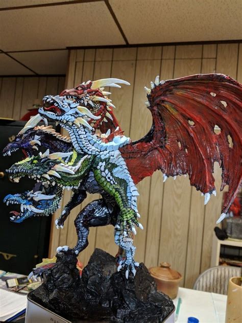 Tiamat, Ma'al Drakaar, Chromatic Dragon, custom paint | Dnd miniatures ...