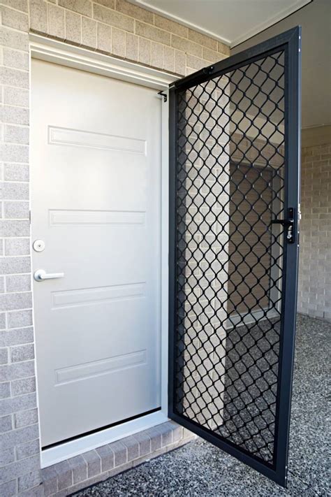 Screen Door Installation Cost Guide | Airtasker AU