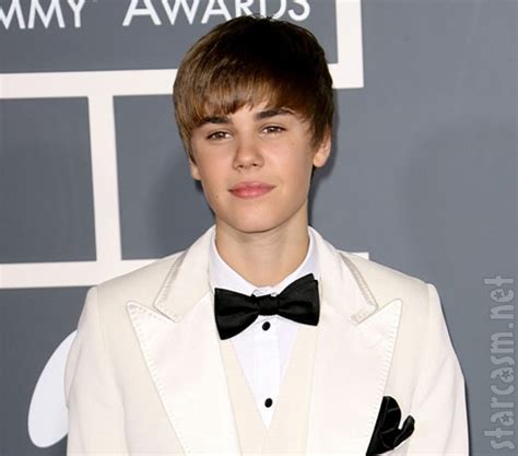 PHOTOS Justin Bieber at 2011 Grammy Awards – Starcasm