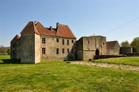 Photo: Château d'Eguilly