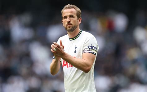 Footage shows Harry Kane back in Tottenham training ahead of crunch ...