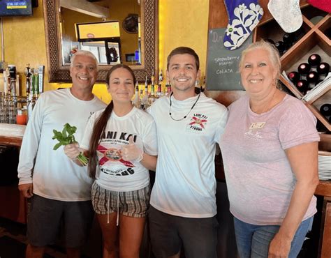 Lani Kai bartenders reunite at RumRunners | News, Sports, Jobs - FORT MYERS - Beach Observer and ...