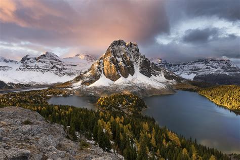 Interesting Photo of the Day: Perfect Lighting at Mount Assiniboine Provincial Park