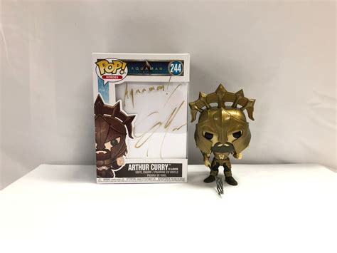 Aquaman Jason Momoa SIGNED Funko Pop