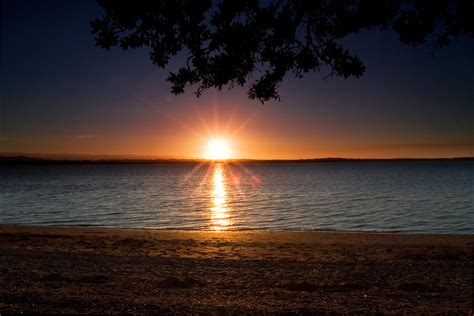 File:Beach Sunset at Point Chevalier Beach - Auckland.jpg