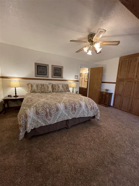 Rooms and Rates - Berkshire Inn