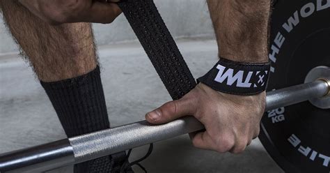 Straps for Deadlifting: How They Work, When to Use Them, What to Choose ...