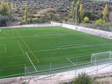 La Comunidad inaugura un nuevo campo de césped artificial en la ...