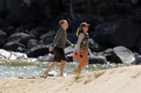 Mark Zuckerberg hits the beach in Hawaii for more surfing