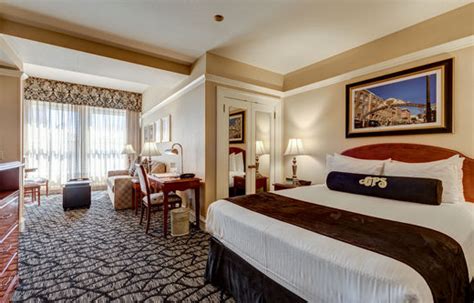 Home - Gaslamp Plaza Suites Downtown San Diego - Gaslamp Boutique Hotel