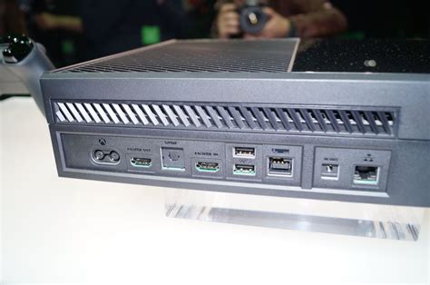 Up close with Xbox One: Pics, specs and the backside – GeekWire