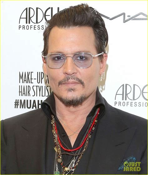 Johnny Depp Presents Award at Makeup Artist & Hair Stylist Guild Awards ...