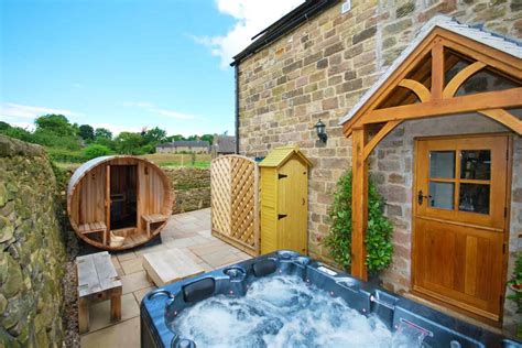 Cottage with Hot Tub, Ashbourne, Derbyshire