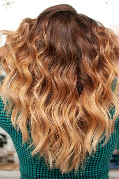 Best Curling Iron for Beach Waves: A Buyer's Guide for 2023