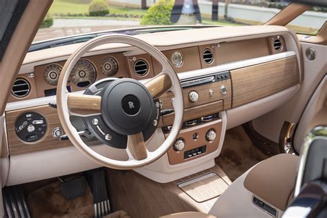 Chia sẻ 80+ về rolls royce boat tail interior mới nhất - coedo.com.vn