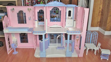 (2001) Barbie Grand Hotel | Barbie doll house, Custom barbie, Barbie ...